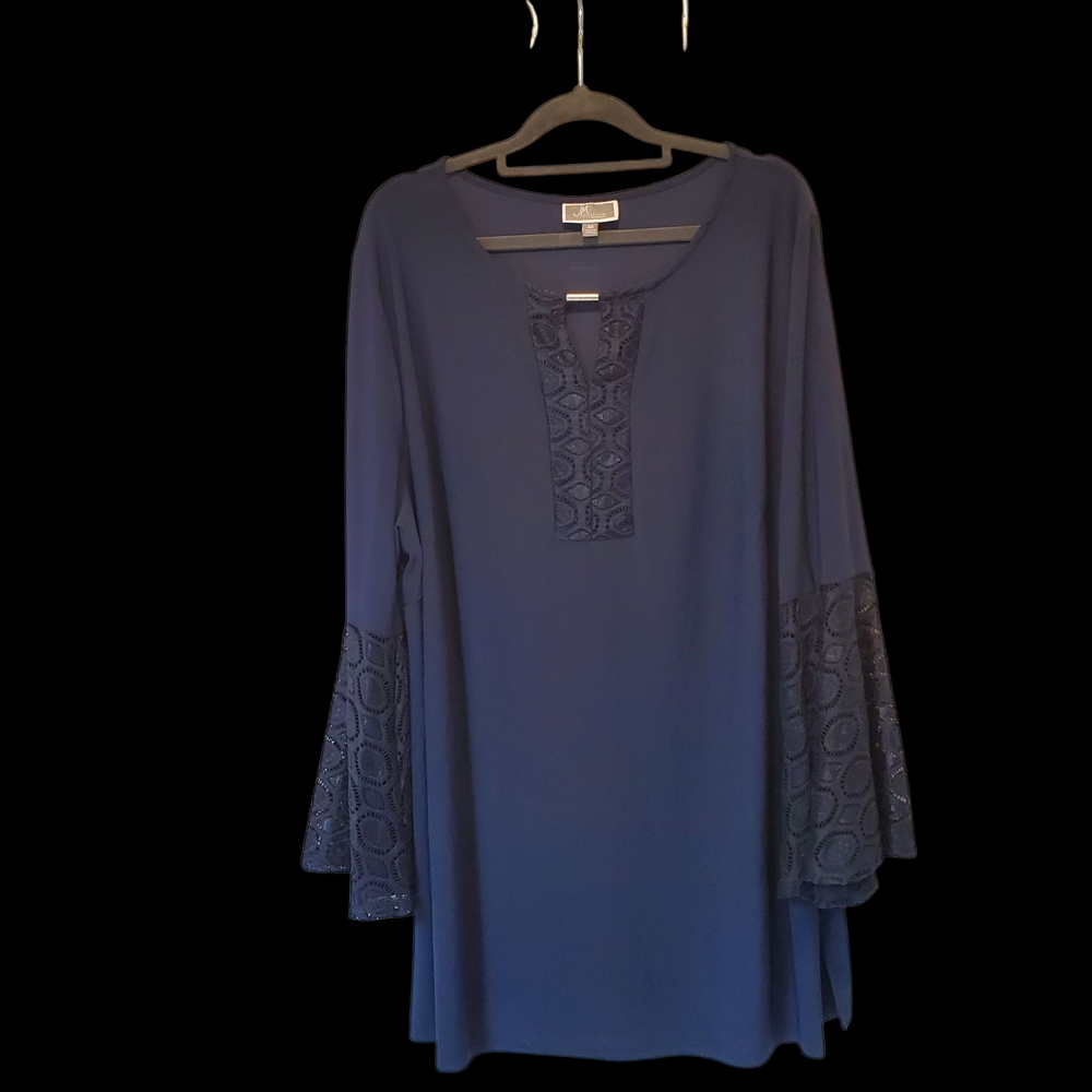 🍁JM Collection Navy Blue Top With Lace Detail Size 3x - Picture 2 of 6